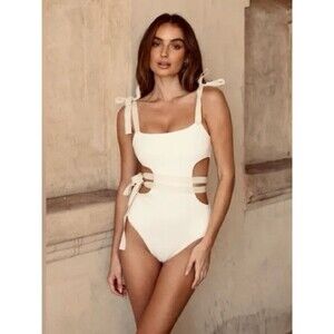 Divino Seas The Catalina de Medicci One-Piece in Ivory White S NWOT